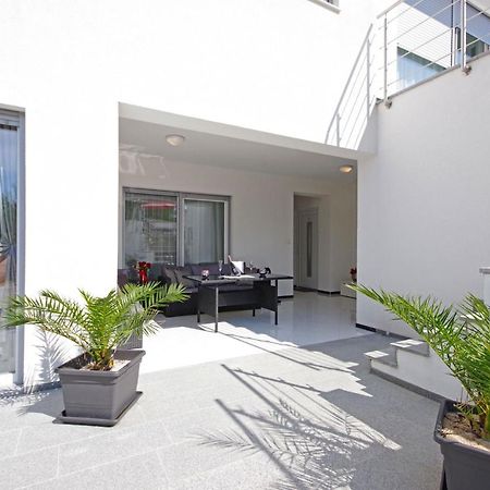 Villa Inis Makarska Exterior photo