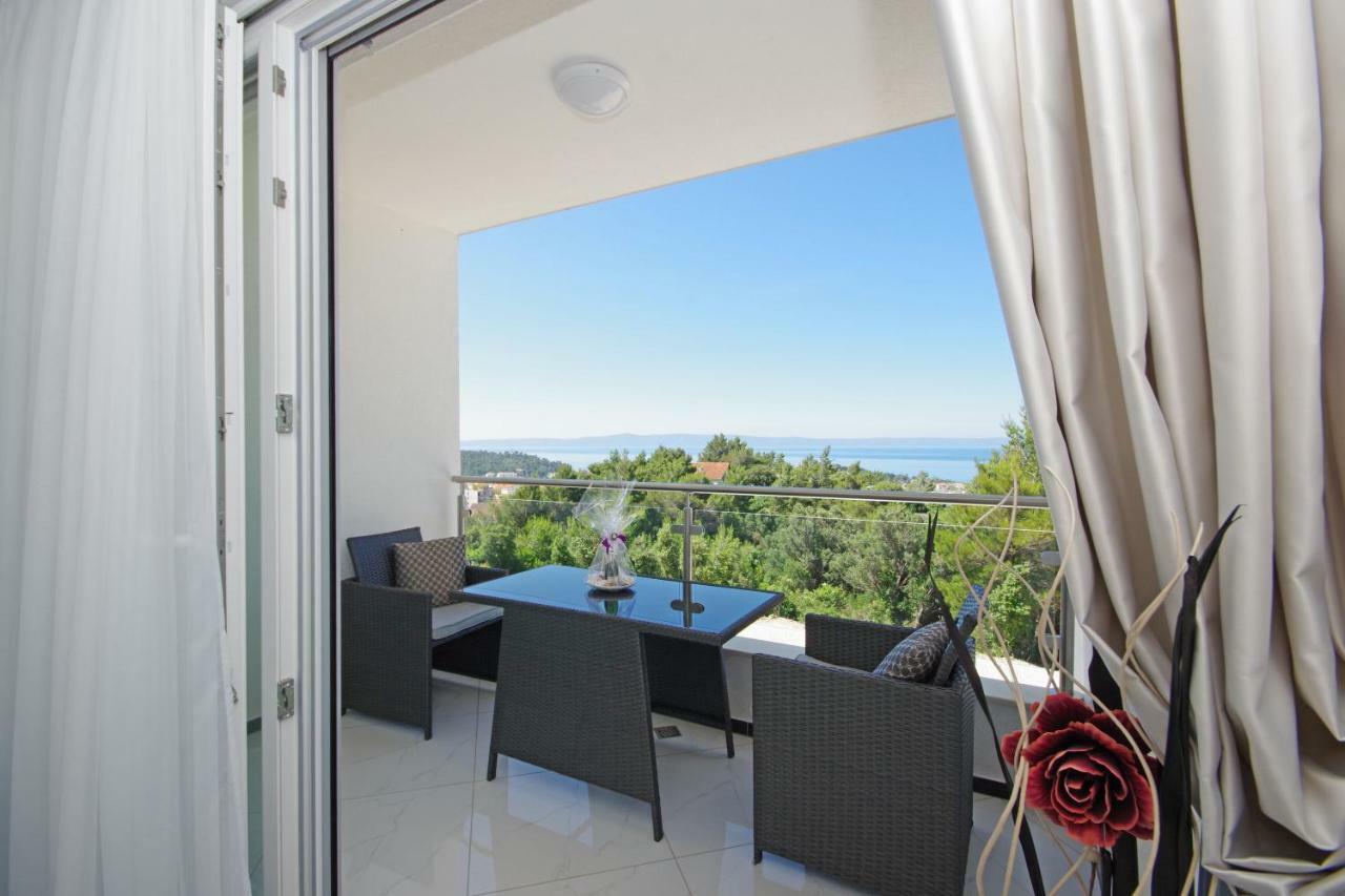 Villa Inis Makarska Exterior photo